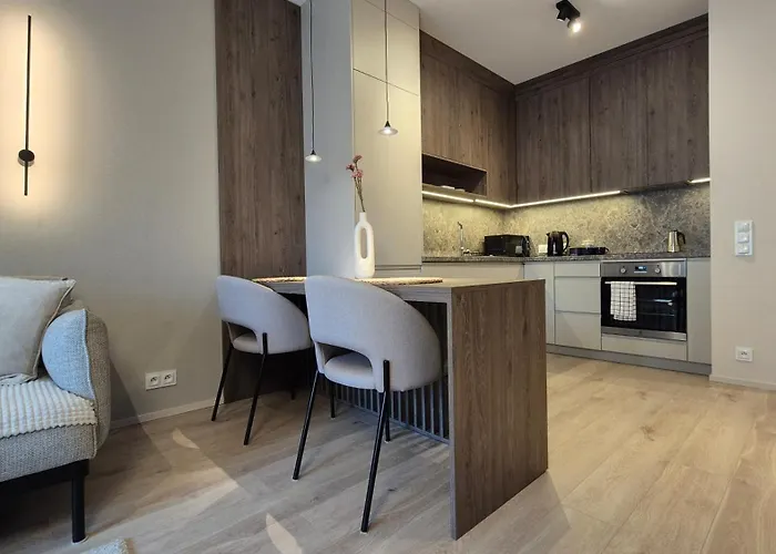 Luxurious Almond Apartment, Self Check-In 24H, Parking, Air-Conditioning