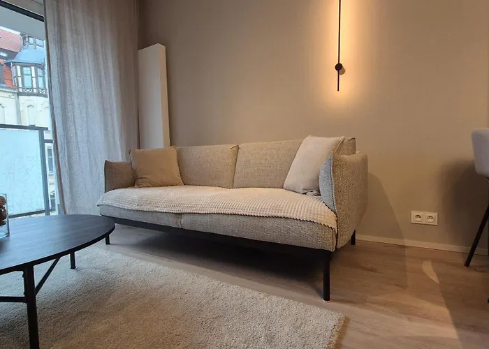 Luxurious Almond Apartment, Self Check-In 24H, Parking, Air-Conditioning