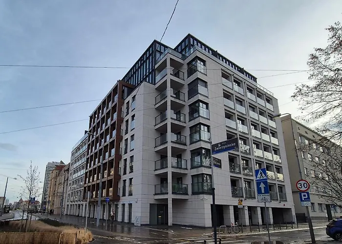 Luxurious Almond Apartment, Self Check-In 24H, Parking, Air-Conditioning