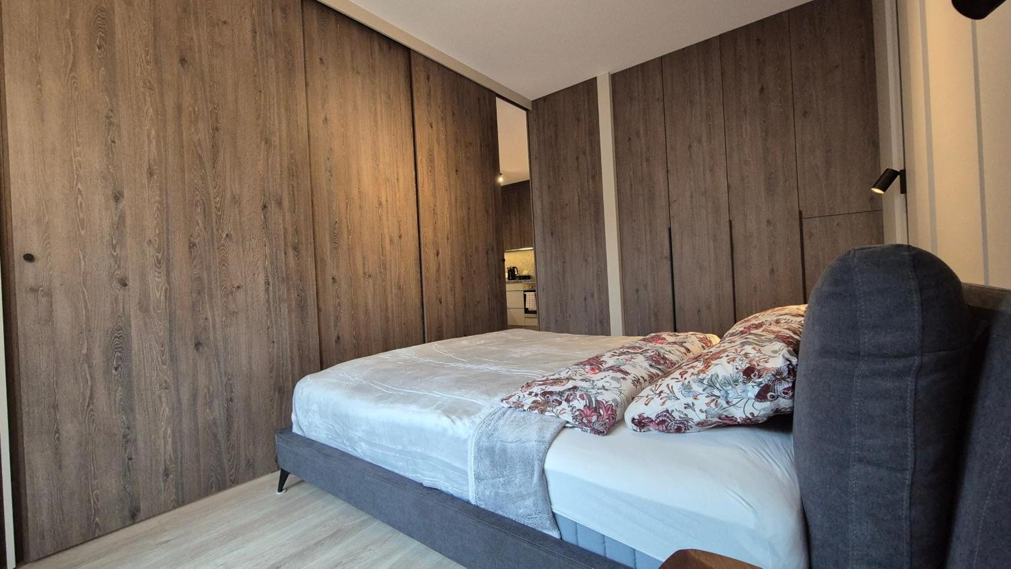 Appartamento Luxurious Almond Apartment, Self Check-in 24h, Parking, Air-conditioning